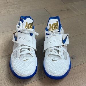 Nike Zoom KD 4 Men’s Size 11 White and Blue Sneakers with Gold Accents